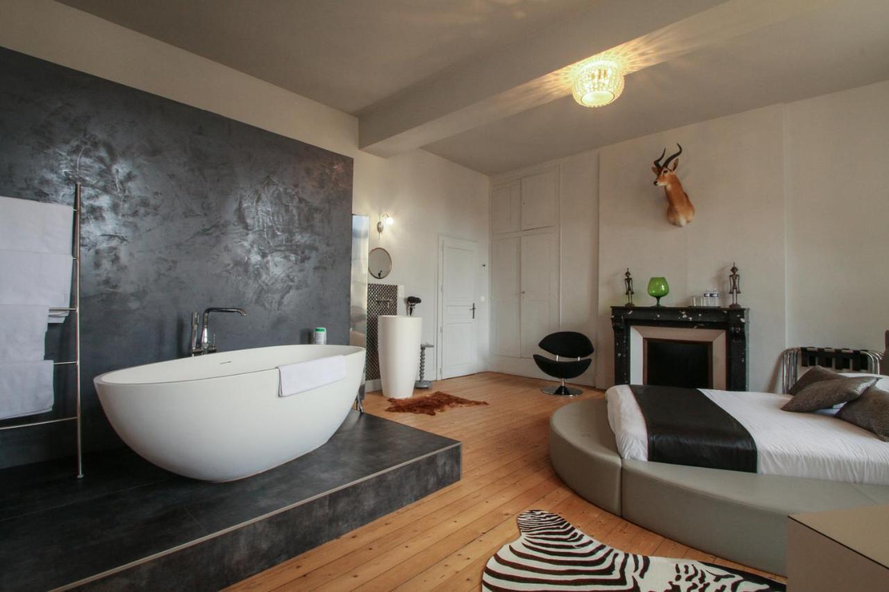 Le Prieure Hotel Noyers-sur-Serein Eksteriør billede