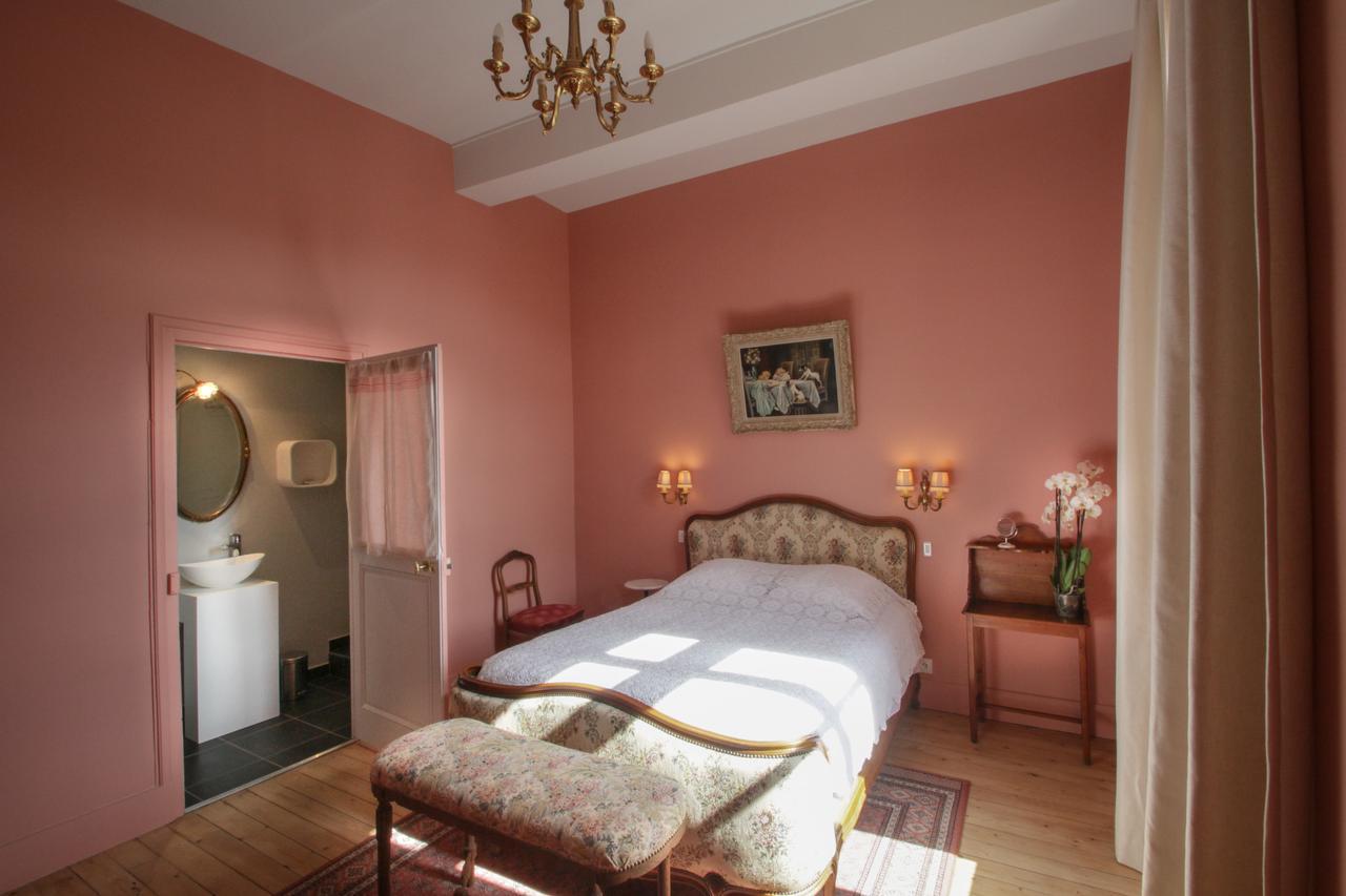 Le Prieure Hotel Noyers-sur-Serein Eksteriør billede