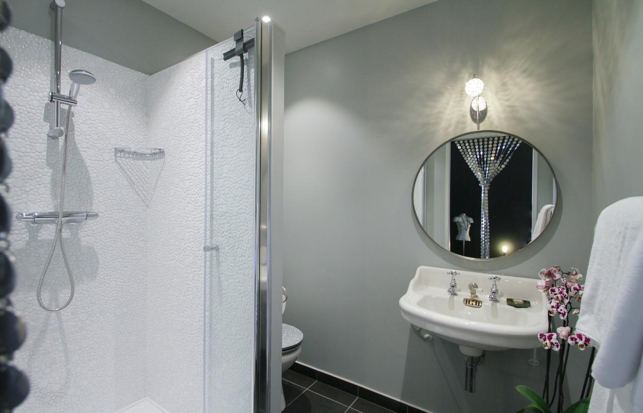 Le Prieure Hotel Noyers-sur-Serein Eksteriør billede
