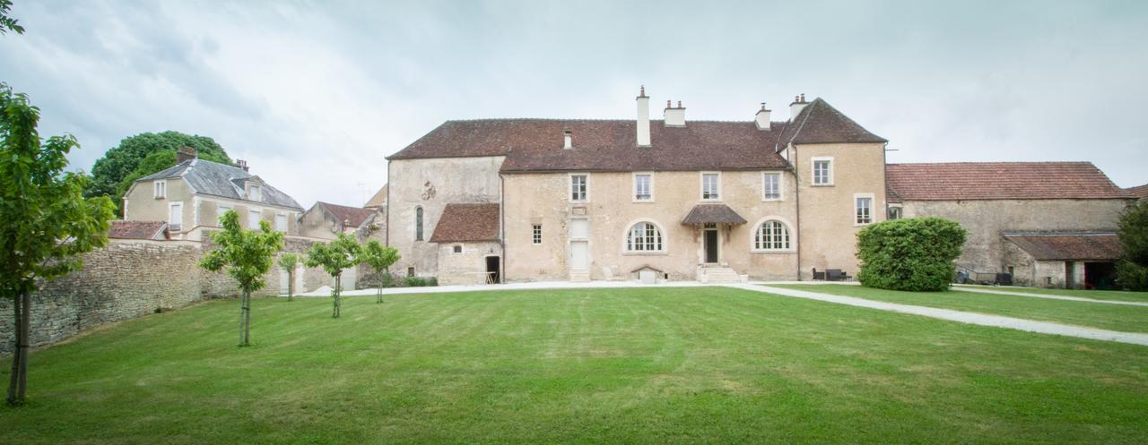 Le Prieure Hotel Noyers-sur-Serein Eksteriør billede