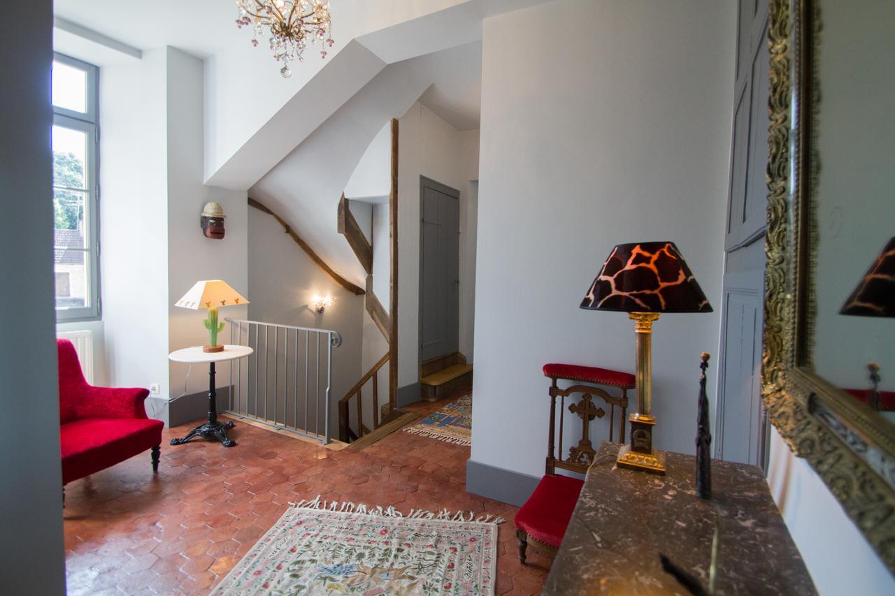 Le Prieure Hotel Noyers-sur-Serein Eksteriør billede
