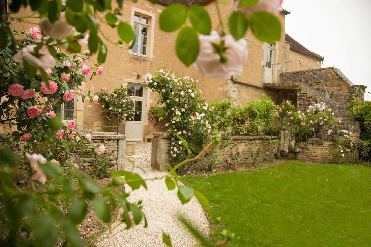 Le Prieure Hotel Noyers-sur-Serein Eksteriør billede