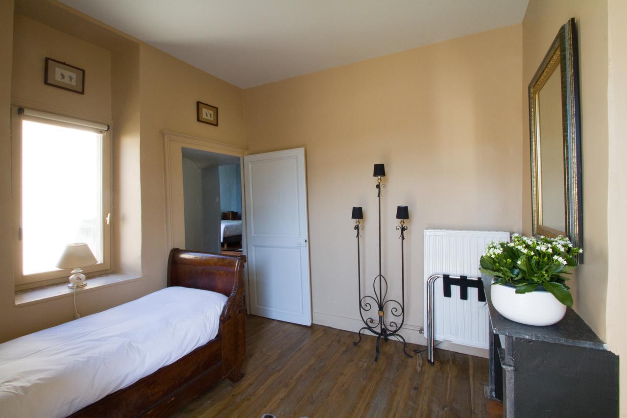 Le Prieure Hotel Noyers-sur-Serein Eksteriør billede