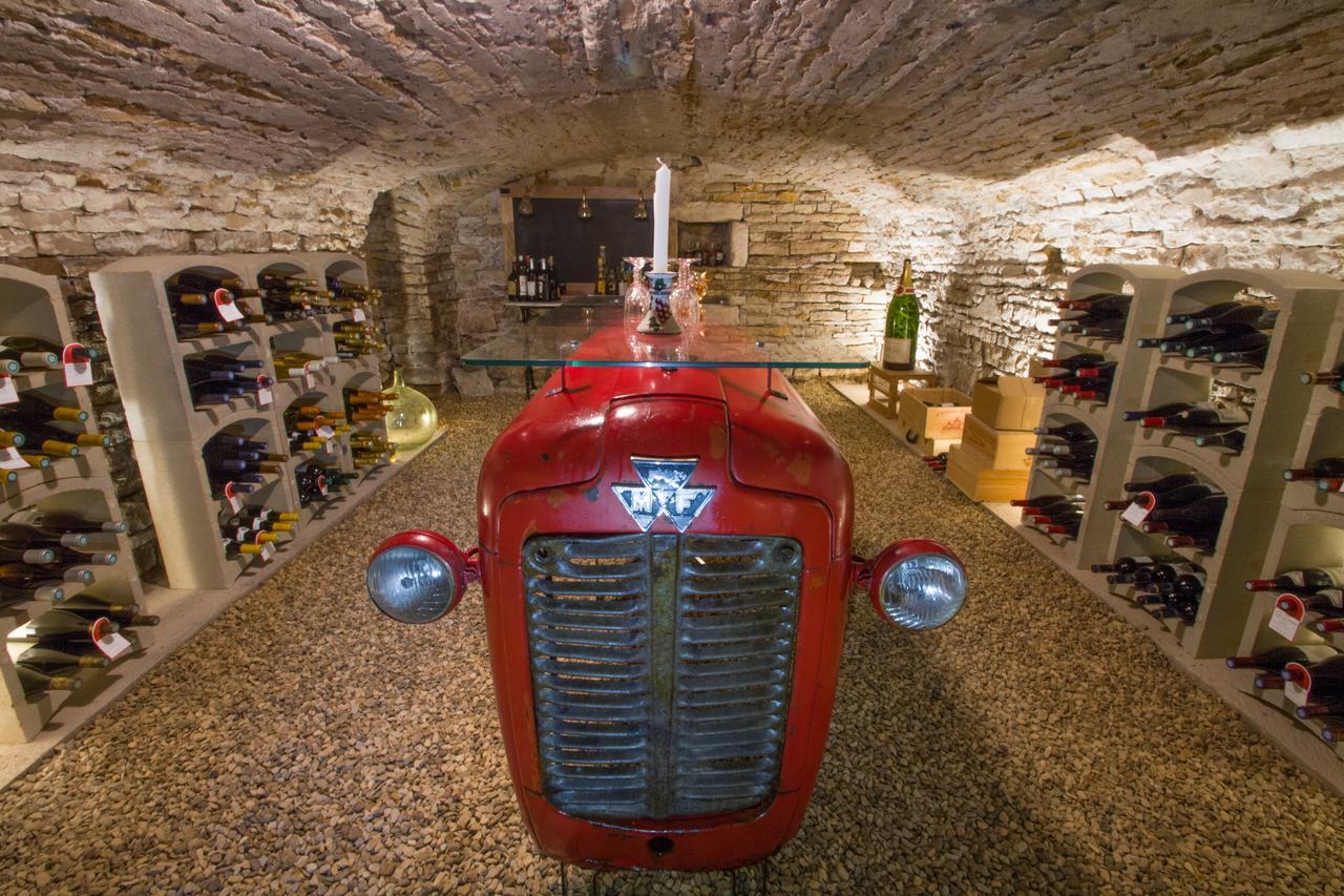 Le Prieure Hotel Noyers-sur-Serein Eksteriør billede