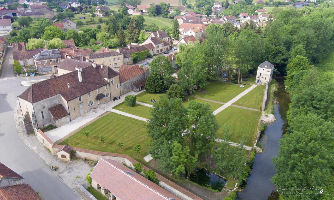Le Prieure Hotel Noyers-sur-Serein Eksteriør billede