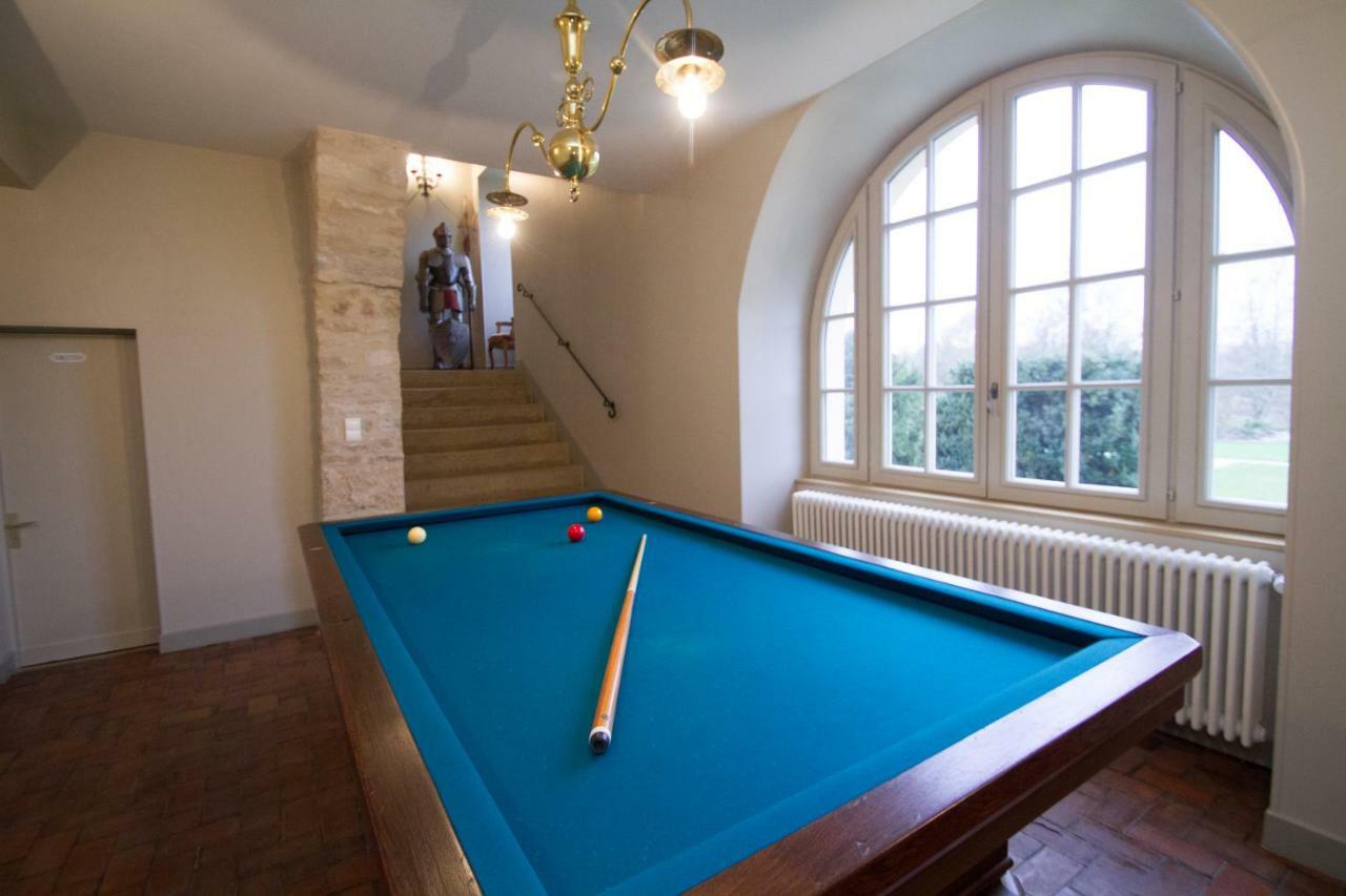 Le Prieure Hotel Noyers-sur-Serein Eksteriør billede